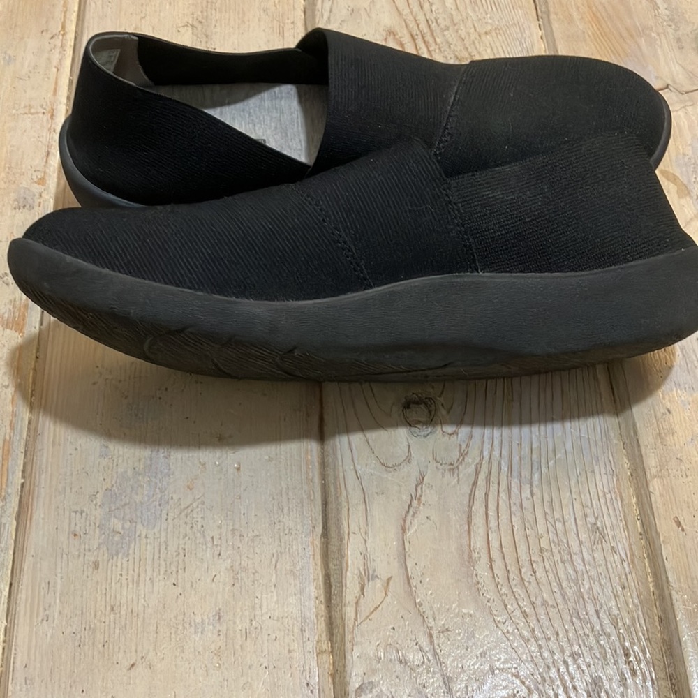 02 Clark’s Cloudstepper Loafer Black 10N